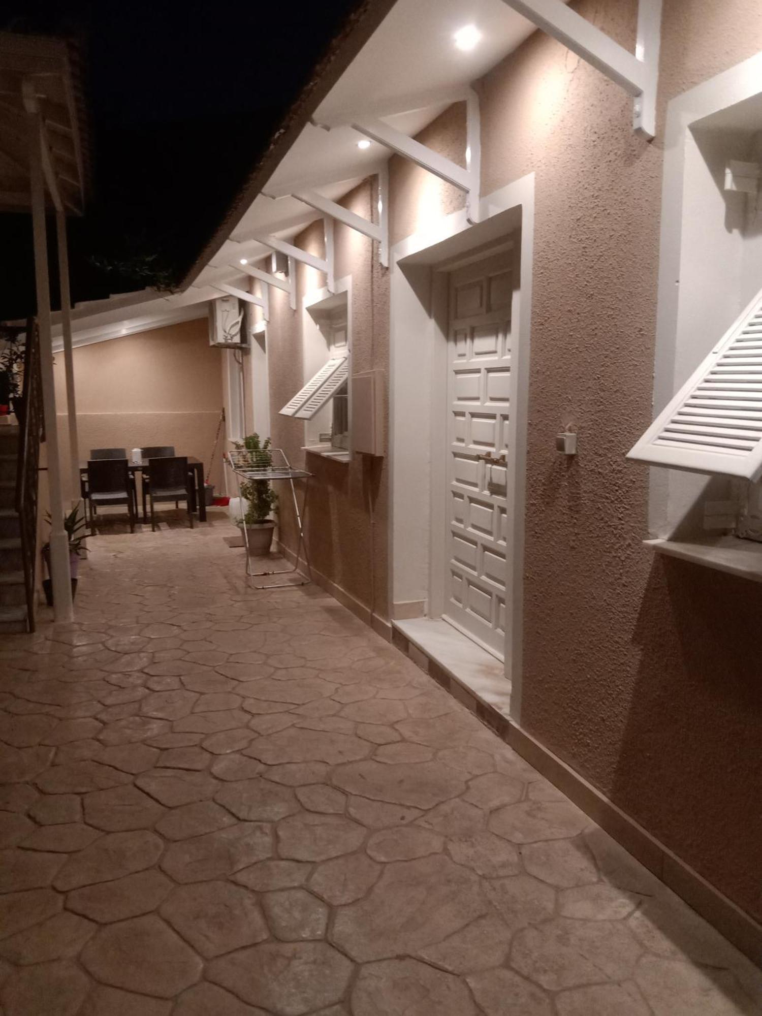 Menegis Apartment Zakynthos Town Exterior foto