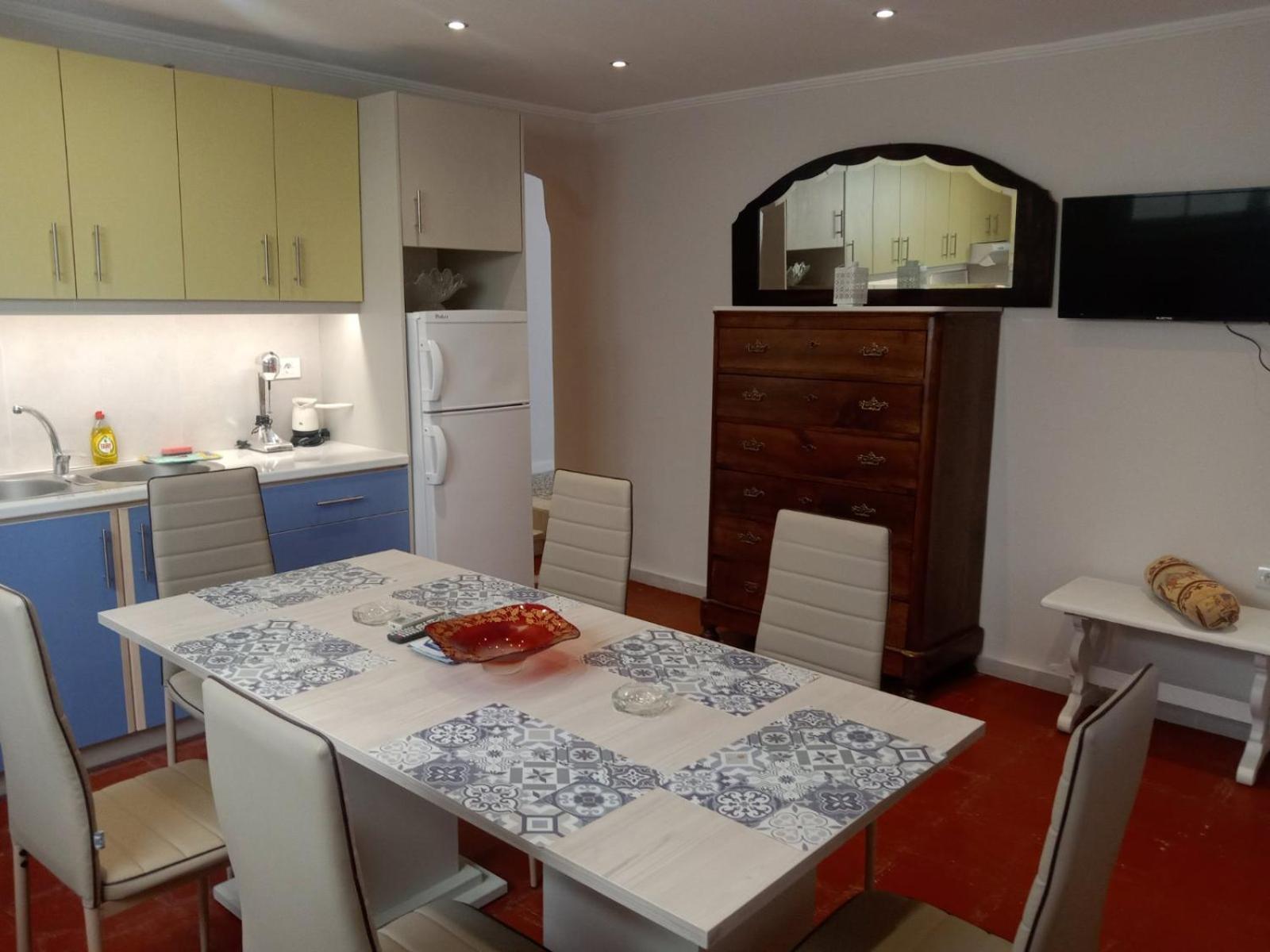 Menegis Apartment Zakynthos Town Exterior foto