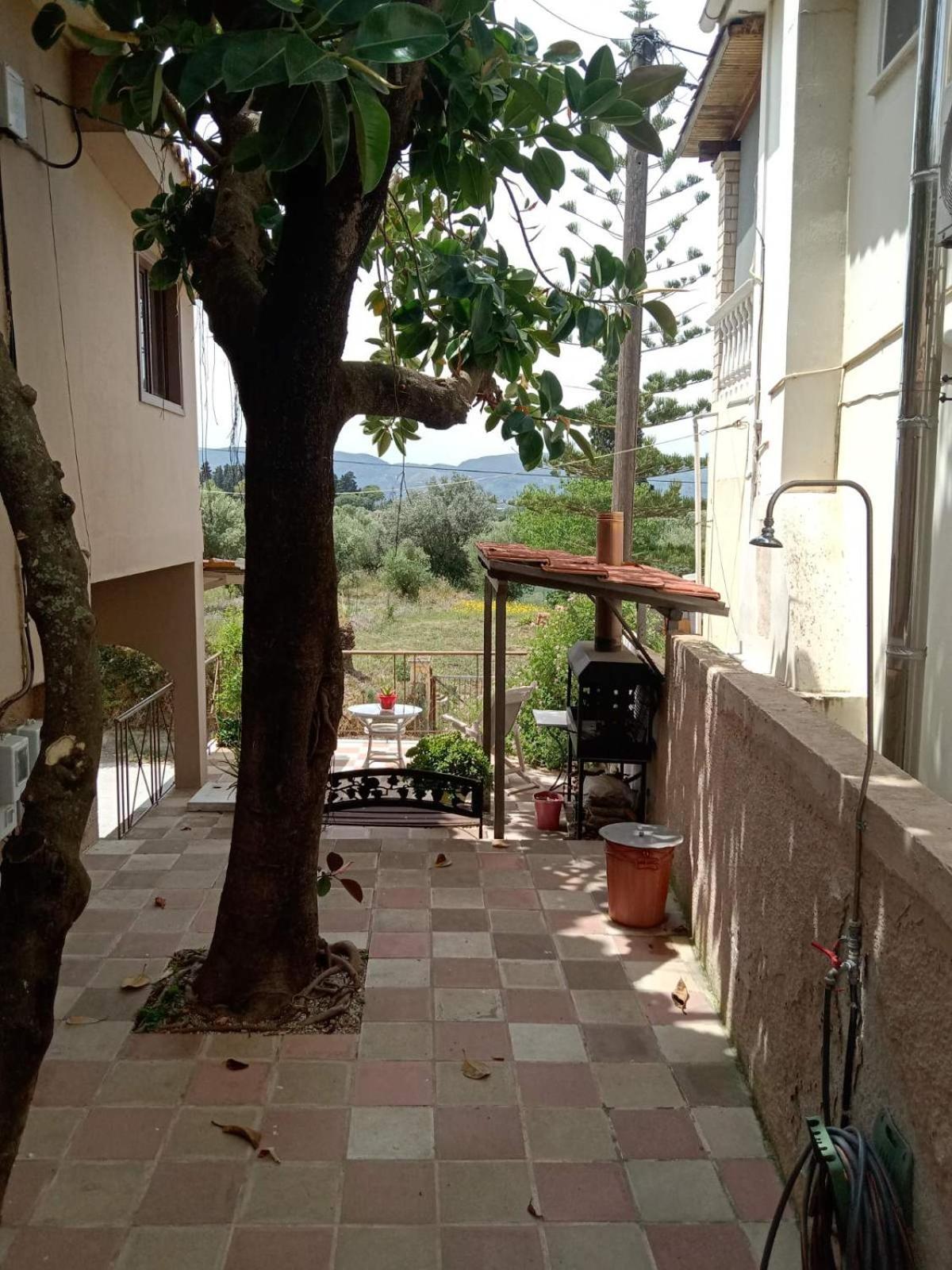 Menegis Apartment Zakynthos Town Exterior foto